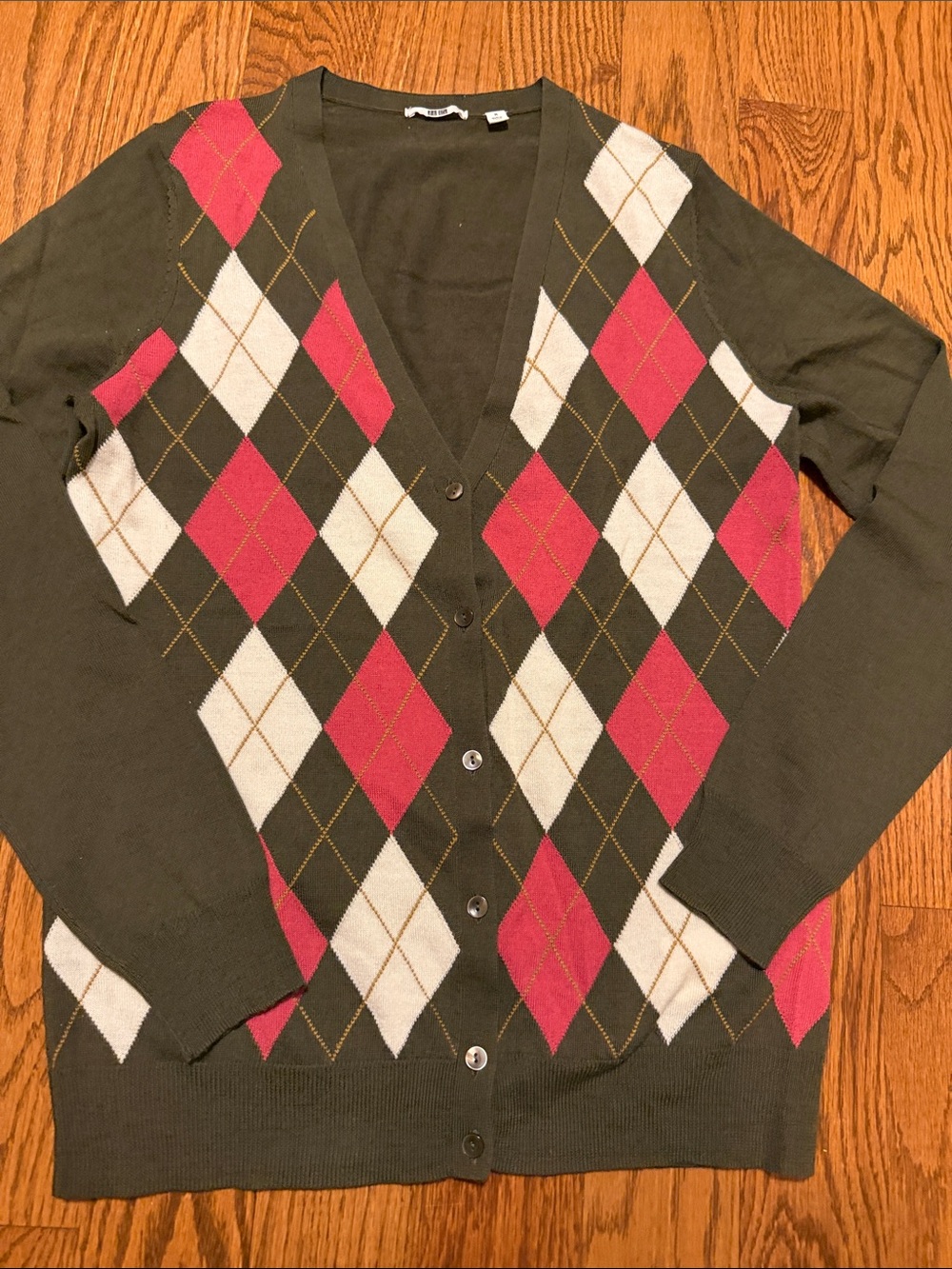Uniqlo wool cardigan in olive green cream and pink argyle print - size Medium